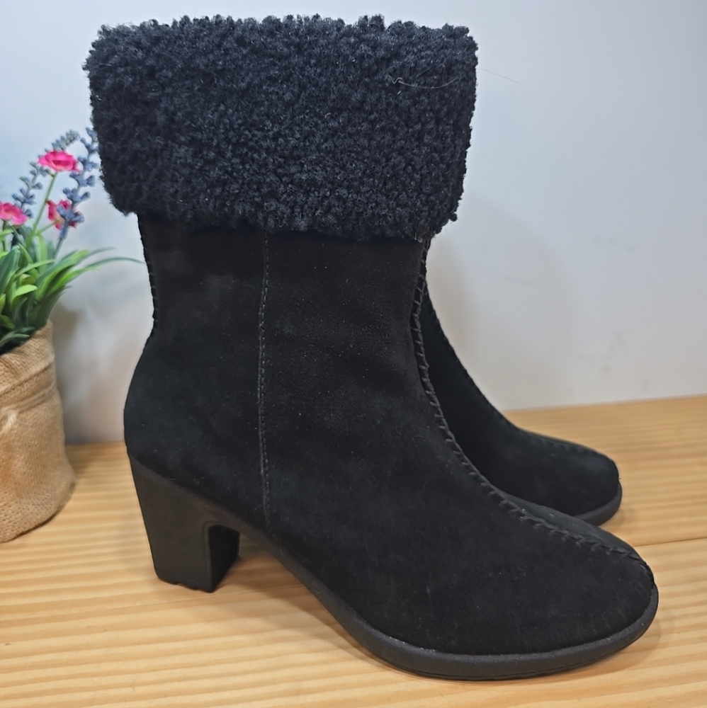 Brilliant Womens Sherpa Waterproof Black Side Zip Ankle Boots